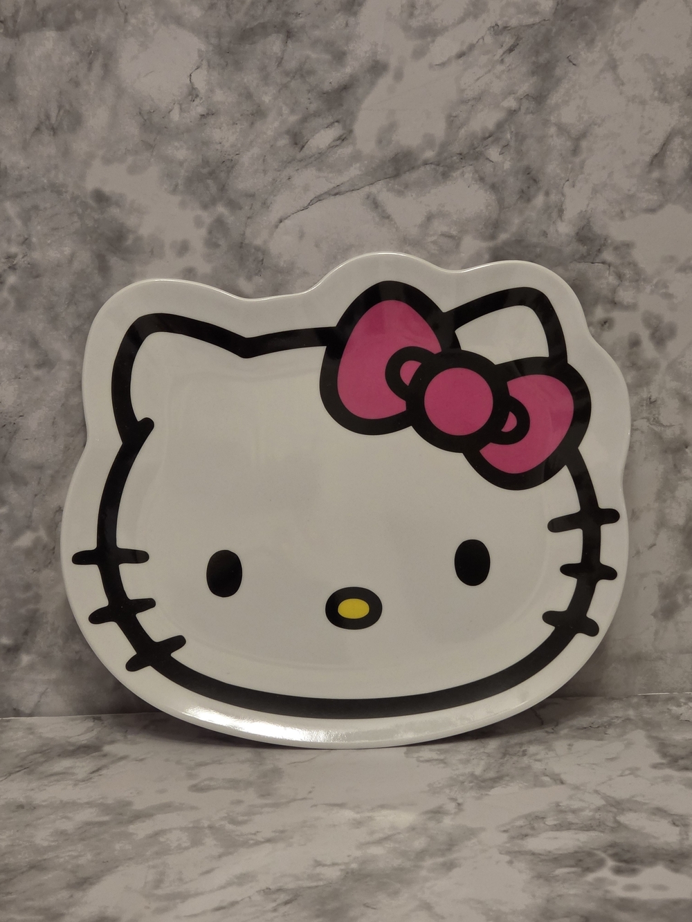Hello Kitty Pink Bow Plastic Accent Plate